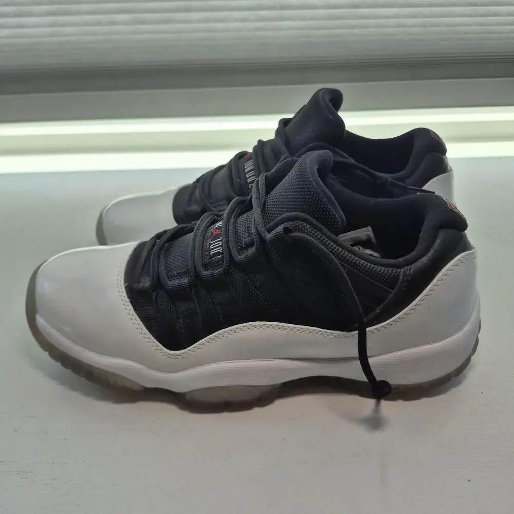 Nike Air Jordan 11 Retro Low GS Tuxedo 528896-110 Youth Size 5Y White Black